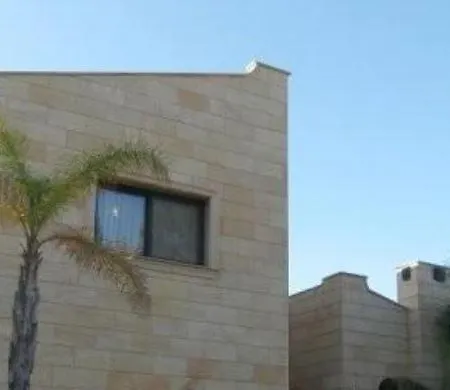Privatna Vila S Bazenom