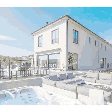 Privatna Vila S Bazenom Дом отдыха Медулин
